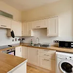 Apartment Str8bs8 2-bedroom Penthouse, Clifton, Parking, Garden & Views *