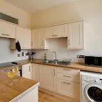 아파트 Str8bs8 2-bedroom Penthouse, Clifton, Parking, Garden & Views 브리스틀