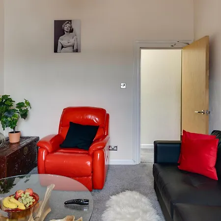Stylish Clifton Penthouse, Permit Parking X1, Nr Centre, Garden Daire *