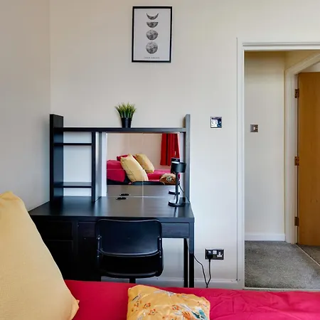 Stylish Clifton Penthouse, Permit Parking X1, Nr Centre, Garden Daire