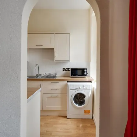 Str8bs8 2-bedroom Penthouse, Clifton, Parking, Garden & Views * Μπρίστολ