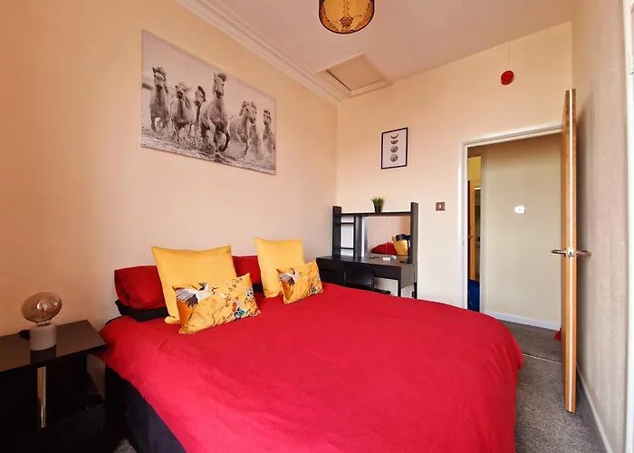 Stylish Clifton Penthouse, Permit Parking X1, Nr Centre, Garden *
