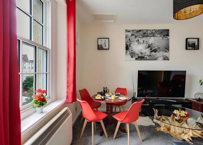 Διαμέρισμα Stylish Clifton Penthouse, Permit Parking X1, Nr Centre, Garden
