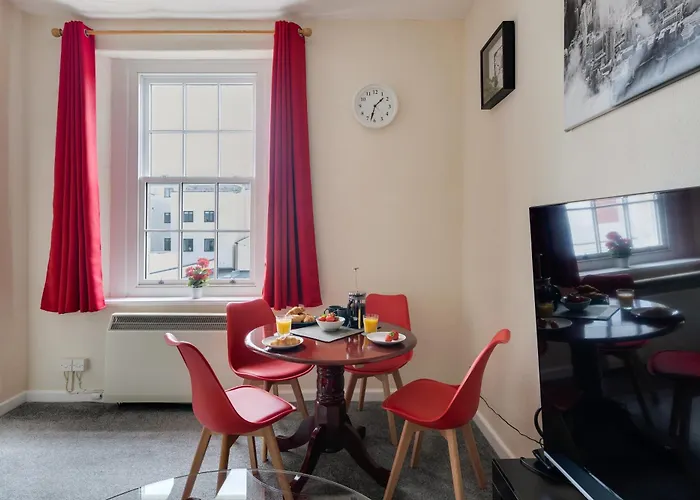 Stylish Clifton Penthouse, Permit Parking X1, Nr Centre, Garden *