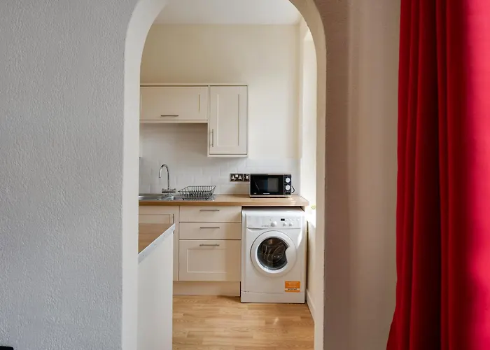 Stylish Clifton Penthouse, Permit Parking X1, Nr Centre, Garden * Бристоль