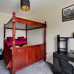 Str8bs8 2-bedroom Penthouse, Clifton, Parking, Garden & Views Διαμέρισμα
