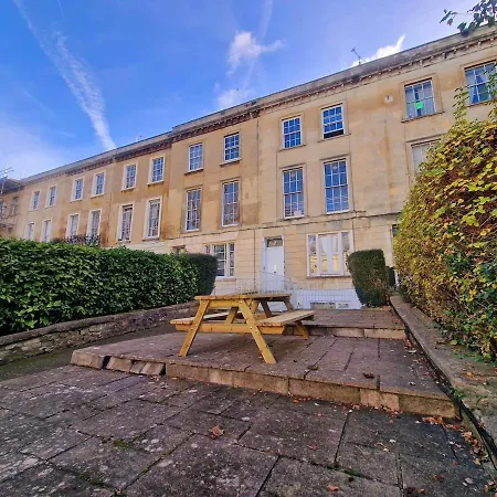 Stylish Clifton Penthouse, Permit Parking X1, Nr Centre, Garden Bristol
