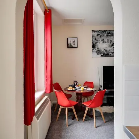 Apartment Stylish Clifton Penthouse, Permit Parking X1, Nr Centre, Garden