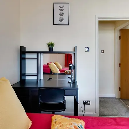 Stylish Clifton Penthouse, Permit Parking X1, Nr Centre, Garden *