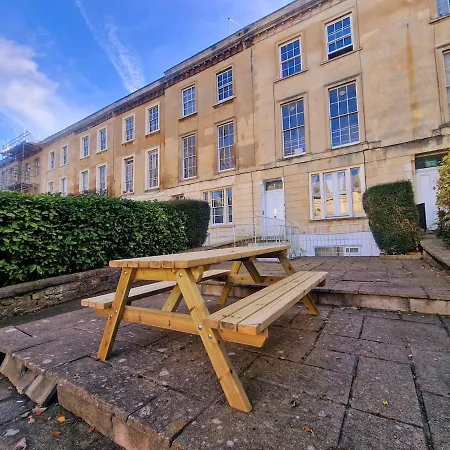 Apartment Stylish Clifton Penthouse, Permit Parking X1, Nr Centre, Garden Bristol