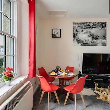 Apartment Stylish Clifton Penthouse, Permit Parking X1, Nr Centre, Garden *