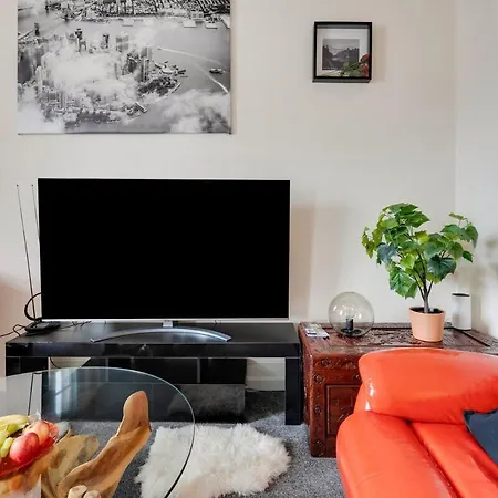 Stylish Clifton Penthouse, Permit Parking X1, Nr Centre, Garden Apartment