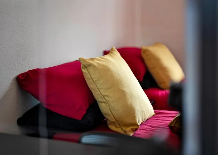 Stylish Clifton Penthouse, Permit Parking X1, Nr Centre, Garden *