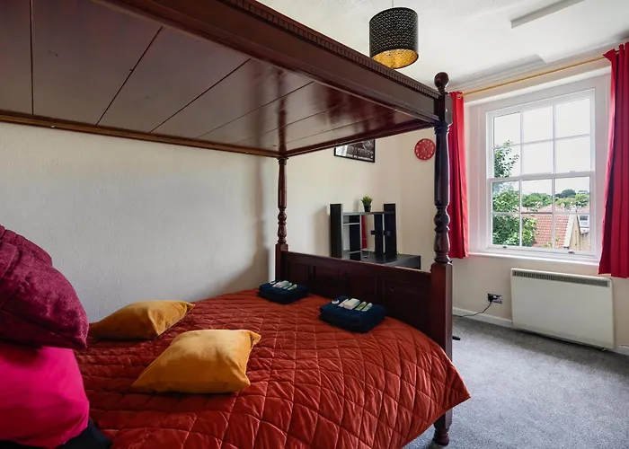 Stylish Clifton Penthouse, Permit Parking X1, Nr Centre, Garden