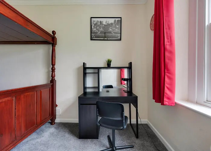 Stylish Clifton Penthouse, Permit Parking X1, Nr Centre, Garden * Bristol